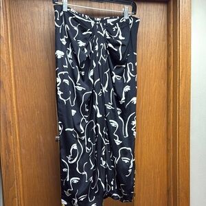 Zara Black and Cream Patterned Skirt